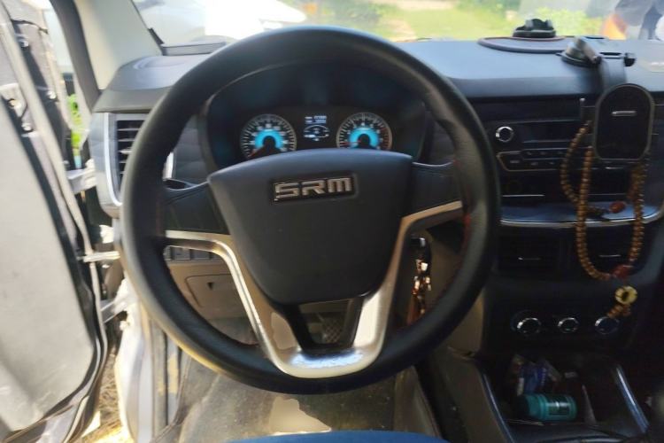 Used Jinbei Gold Hiace 2021 1.5L Passenger Vehicle Engineering Lion 6 Seats Steering Wheel