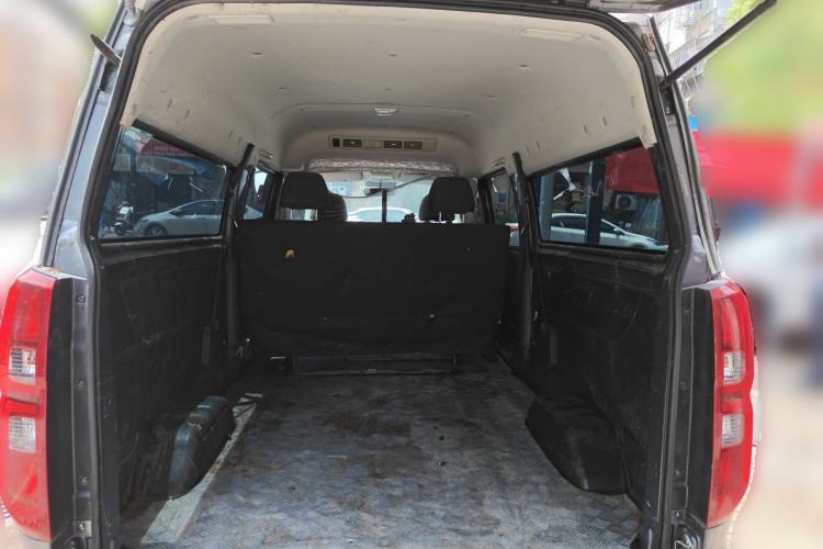 Used Jinbei Gold Hiace 2021 1.5L Passenger Vehicle Engineering Lion 5-Seater Trunk