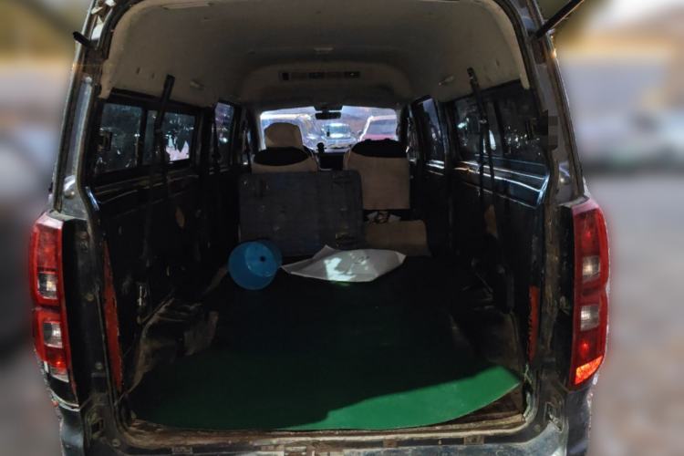 Used Jinbei Gold Hiace 2021 1.5L Passenger Vehicle Engineering Lion 7 Seats Trunk
