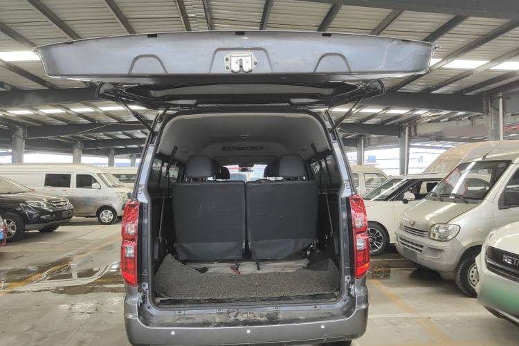 Used Jinbei Gold Hiace 2021 2.0L Passenger Van Travel Lion 7-Seater Trunk