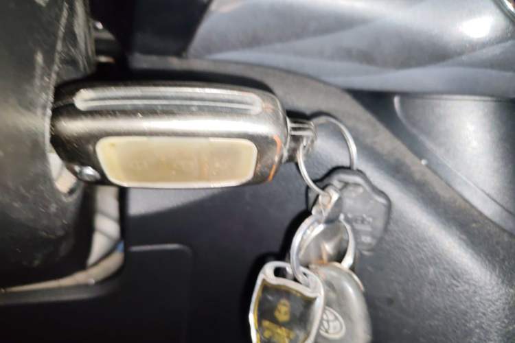 Used Jinbei Gold Hiace 2021 1.5L Passenger Van Travel Lion 6-Seater Vehicle Key