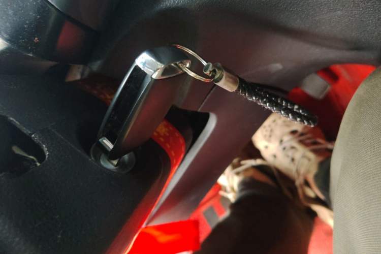 Used Jinbei Gold Hiace 2021 1.5L Passenger Vehicle Engineering Lion 5-Seater Vehicle Key