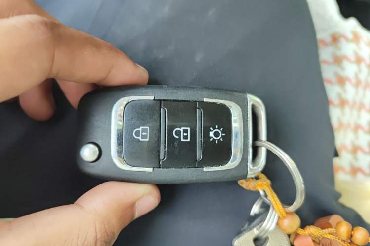Used Jinbei Gold Hiace 2021 2.0L Passenger Van Travel Lion 7-Seater Vehicle Key