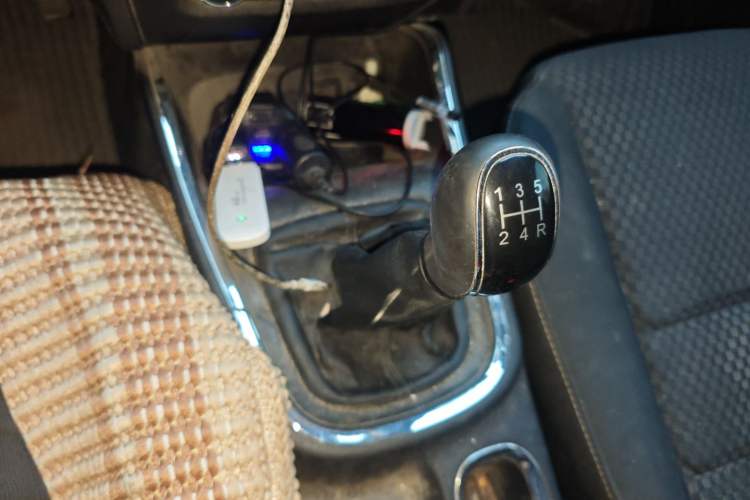 Used Jinbei Gold Hiace 2021 1.6L Box Van Engineering Lion 2-Seater Gear Lever