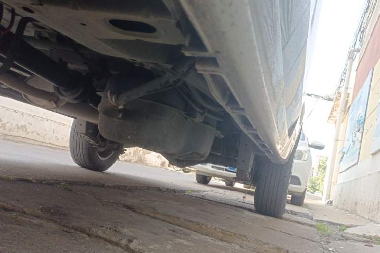 Used Jinbei Gold Hiace 2021 1.5L Passenger Vehicle Engineering Lion 5-Seater Chassis Front Left