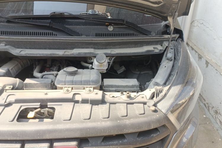 Used Jinbei Gold Hiace 2021 1.5L Passenger Vehicle Engineering Lion 5-Seater Engine Bay Left