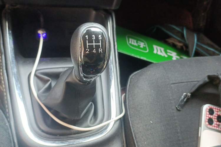 Used Jinbei Gold Hiace 2021 1.5L Passenger Vehicle Engineering Lion 5-Seater Gear Lever
