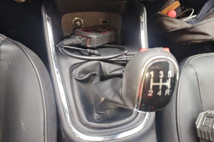 Used Jinbei Gold Hiace 2021 1.5L Passenger Van Travel Lion 6-Seater Gear Lever