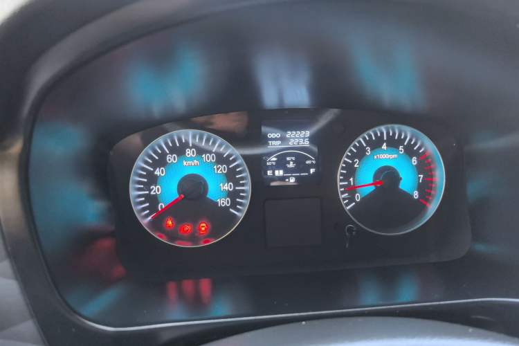 Used Jinbei Gold Hiace 2021 2.0L Passenger Vehicle Engineering Lion 5 Seats Instrument Cluster