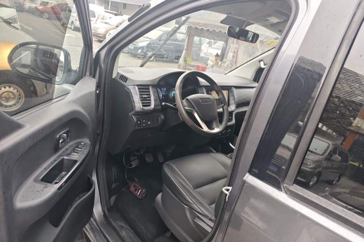 Used Jinbei Gold Hiace 2021 1.5L Passenger Van Travel Lion 6-Seater Left Front Seat