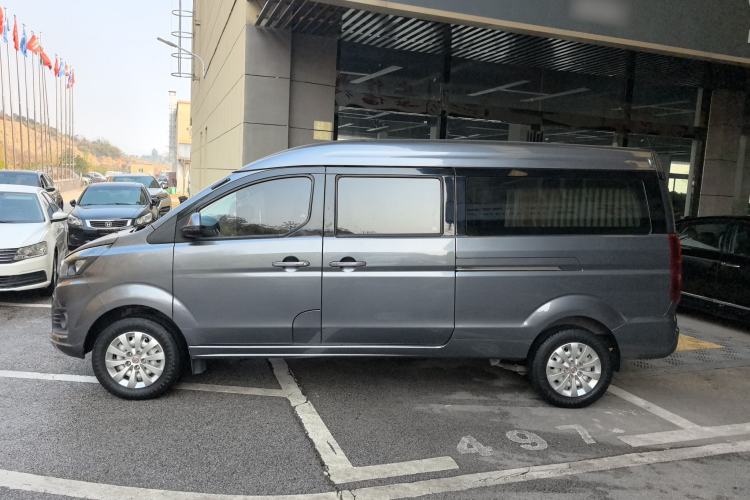 Used Jinbei Gold Hiace 2021 2.0L Passenger Vehicle Engineering Lion 5 Seats Left Side