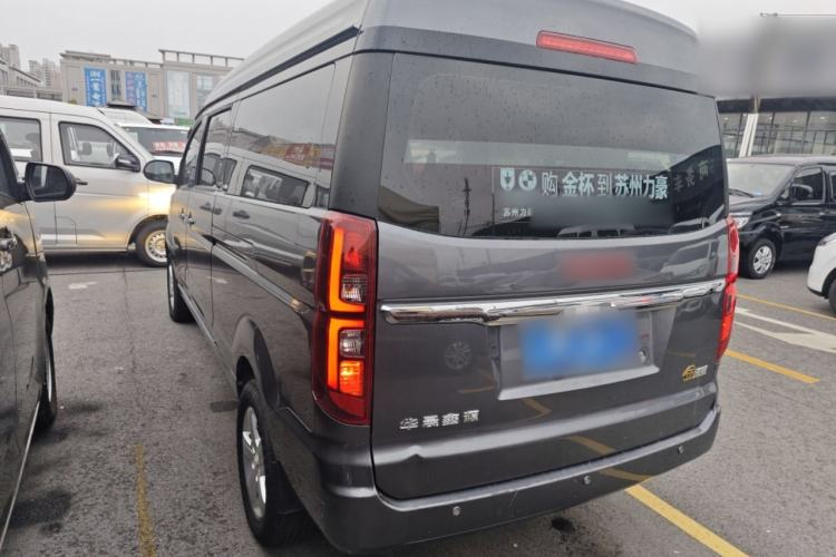 Used Jinbei Gold Hiace 2021 1.5L Passenger Van Travel Lion 6-Seater Left Side