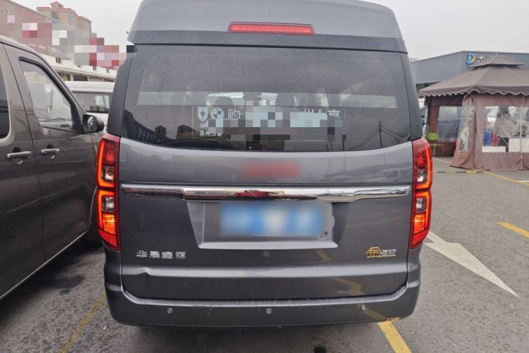 Used Jinbei Gold Hiace 2021 1.5L Passenger Van Travel Lion 6-Seater Rear