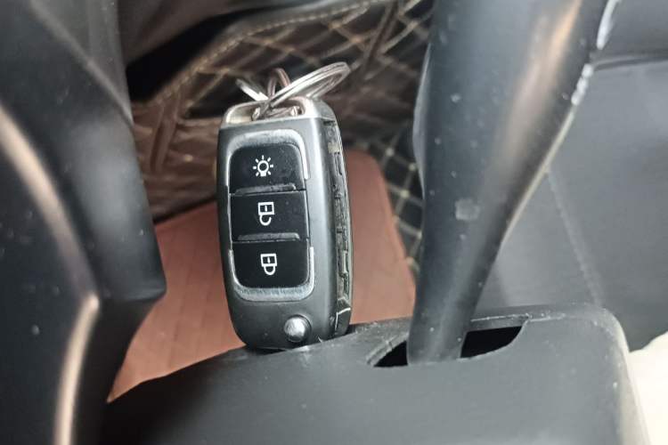 Used Jinbei Gold Hiace 2021 1.5L Passenger Vehicle Engineering Lion 5-Seater Vehicle Key