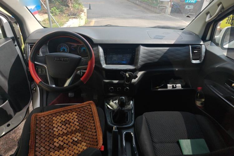 Used Jinbei Gold Hiace 2021 2.0L Box Van Engineering Lion 2 Seats Center Console