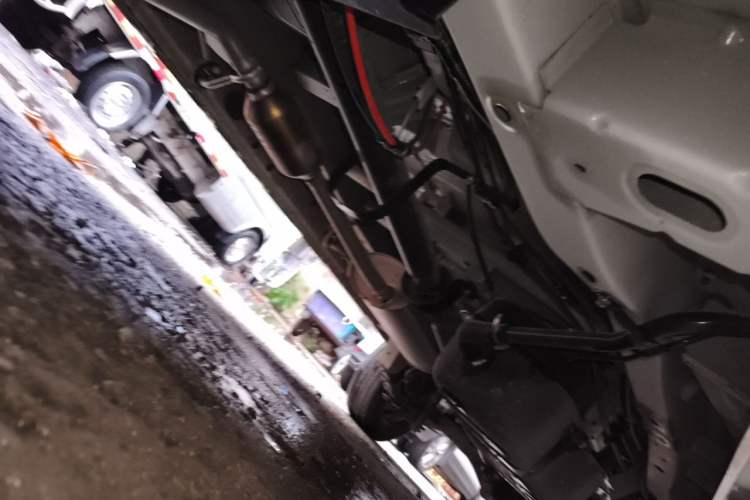 Used Jinbei Gold Hiace 2021 1.5L Passenger Vehicle Engineering Lion 5-Seater Chassis Front Left