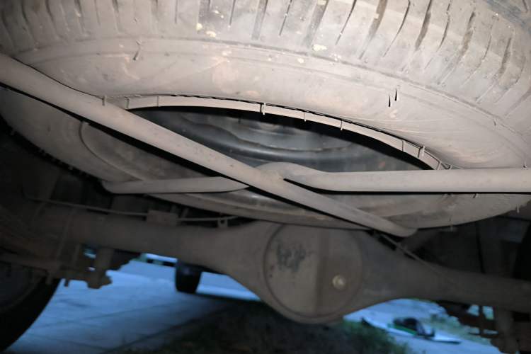 Used Jinbei Gold Hiace 2021 1.6L Box Van Travel Lion 2-Seater Chassis Rear