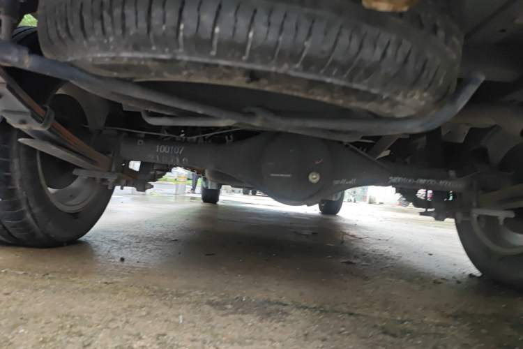 Used Jinbei Gold Hiace 2021 1.5L Passenger Van Travel Lion 6-Seater Chassis Rear