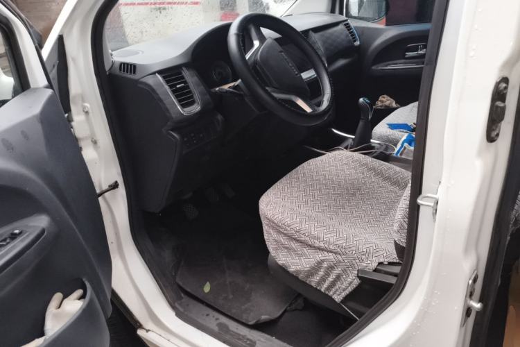 Used Jinbei Gold Hiace 2021 1.5L Passenger Vehicle Engineering Lion 5-Seater Driver Seat