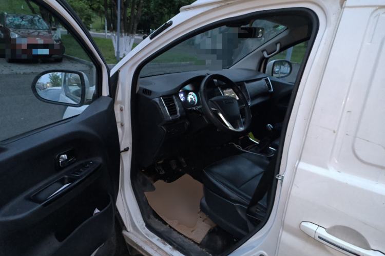 Used Jinbei Gold Hiace 2021 1.6L Box Van Travel Lion 2-Seater Driver Seat