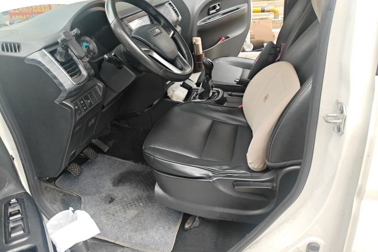 Used Jinbei Gold Hiace 2021 1.5L Passenger Van Travel Lion 6-Seater Driver Seat