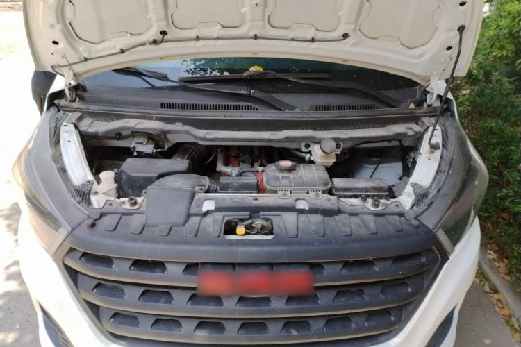 Used Jinbei Gold Hiace 2021 1.5L Passenger Vehicle Engineering Lion 6 Seats Engine Bay