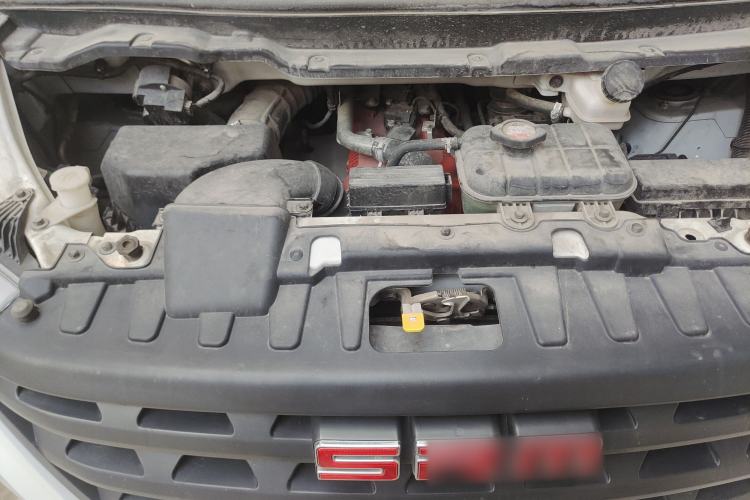 Used Jinbei Gold Hiace 2021 1.5L Passenger Van Travel Lion 6-Seater Engine Bay