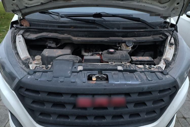 Used Jinbei Gold Hiace 2021 1.6L Box Van Travel Lion 2-Seater Engine Bay