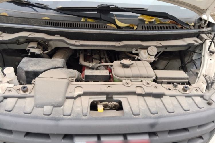 Used Jinbei Gold Hiace 2021 1.5L Passenger Vehicle Travel Lion 5-Seater Engine Bay