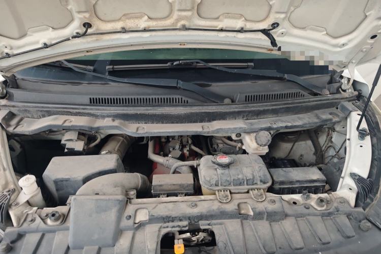 Used Jinbei Gold Hiace 2021 1.5L Passenger Van Travel Lion 7-Seater Engine Bay