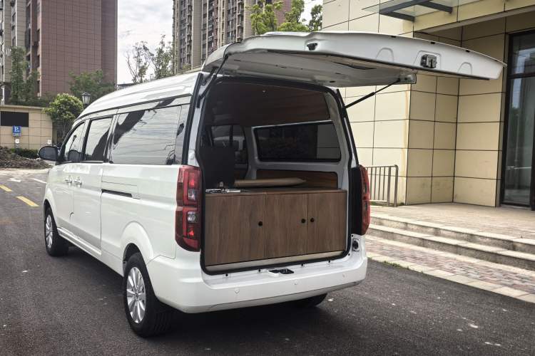 Used Jinbei Gold Hiace 2021 1.5L Passenger Vehicle Engineering Lion 5-Seater Exterior 2