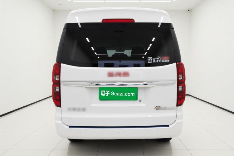 Used Jinbei Gold Hiace 2021 2.0L Passenger Van Travel Lion 7-Seater Exterior 4