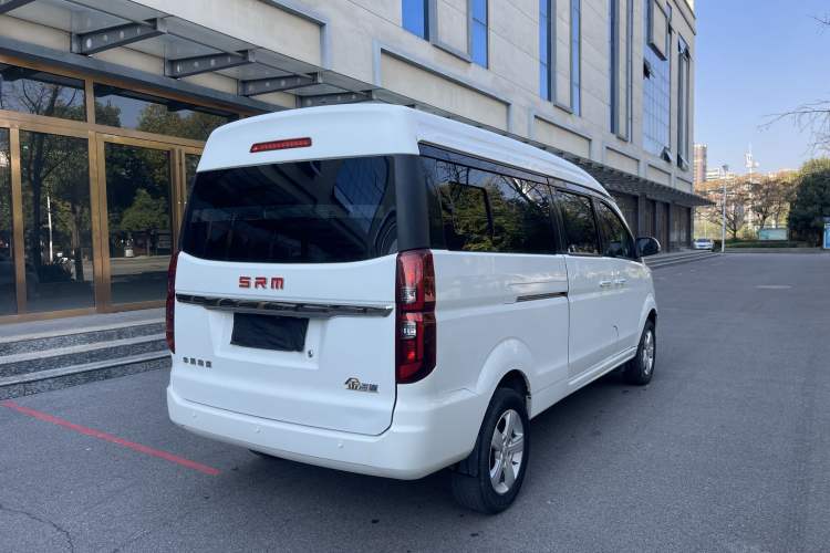 Used Jinbei Gold Hiace 2021 1.5L Passenger Van Travel Lion Central Air Conditioning Version 9 Seats Exterior 4