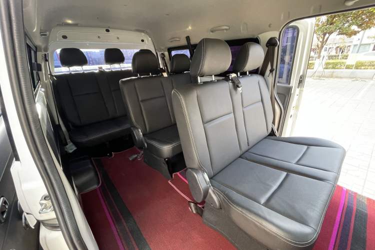 Used Jinbei Gold Hiace 2021 2.0L Passenger Van Travel Lion Mid-Size Air-Conditioned Version 9 Seats Exterior 6