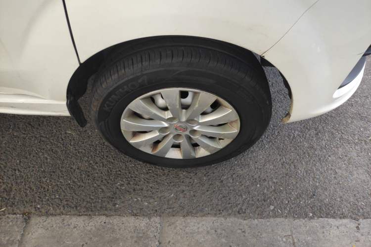 Used Jinbei Gold Hiace 2021 2.0L Passenger Vehicle Engineering Lion 7 Seats Exterior 7