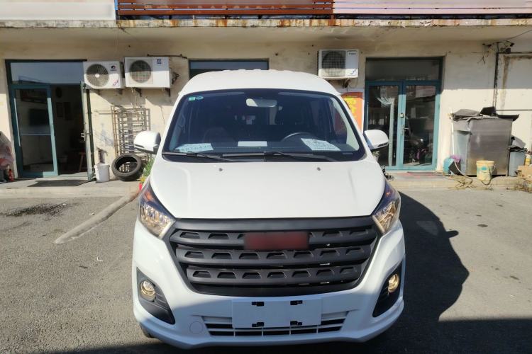 Used Jinbei Gold Hiace 2021 1.5L Passenger Vehicle Travel Lion 5-Seater Front