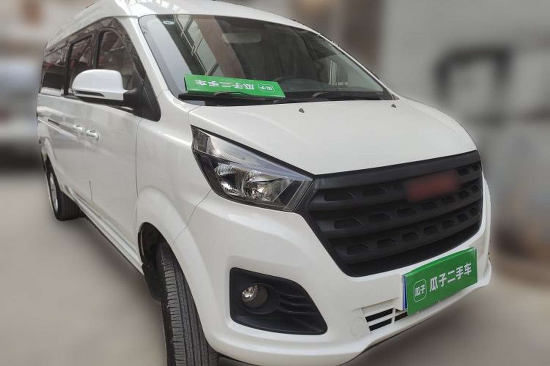 Used Jinbei Gold Hiace 2021 1.5L Passenger Van Travel Lion 6-Seater Front Right 45 Deg