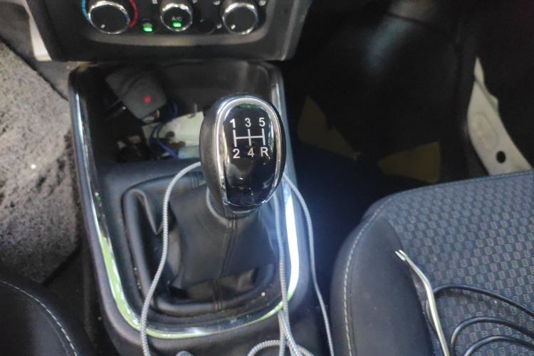 Used Jinbei Gold Hiace 2021 2.0L Passenger Vehicle Engineering Lion 7 Seats Gear Lever