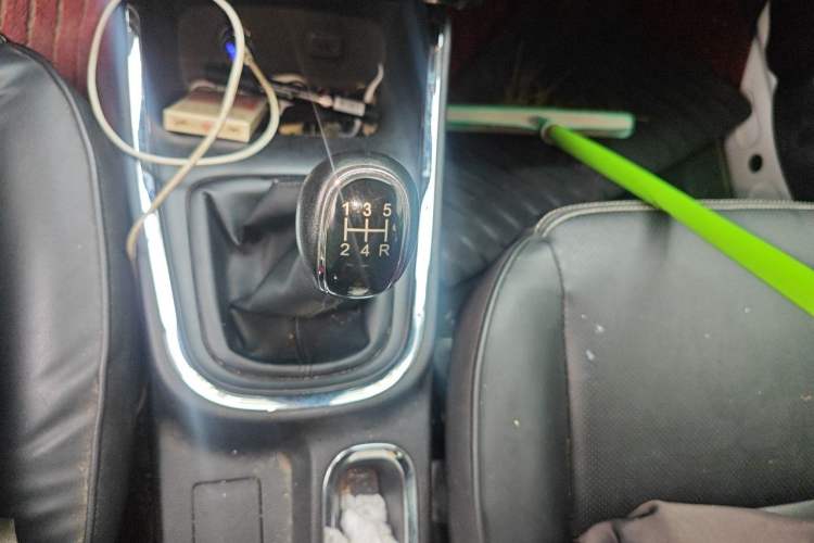 Used Jinbei Gold Hiace 2021 2.0L Passenger Van Travel Lion 6-Seater Gear Lever