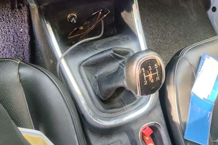 Used Jinbei Gold Hiace 2021 1.5L Passenger Vehicle Travel Lion 5-Seater Gear Lever