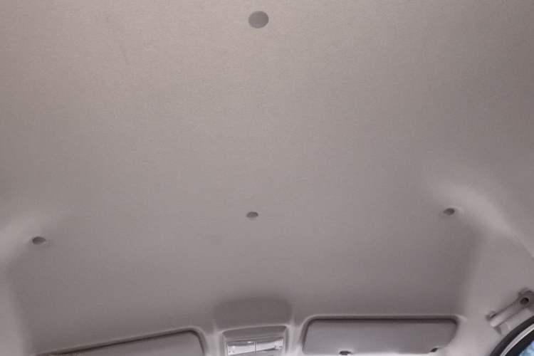 Used Jinbei Gold Hiace 2021 1.5L Passenger Vehicle Engineering Lion 5-Seater Headliner