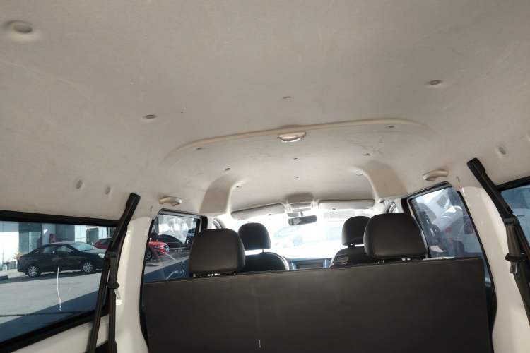 Used Jinbei Gold Hiace 2021 1.5L Passenger Vehicle Travel Lion 5-Seater Headliner