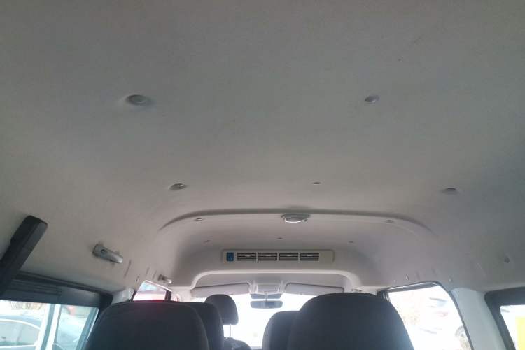 Used Jinbei Gold Hiace 2021 1.5L Passenger Van Engineering Lion Model Central Air Conditioning Version 9 Seats Headliner