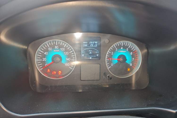 Used Jinbei Gold Hiace 2021 2.0L Passenger Vehicle Engineering Lion 6 Seats Instrument Cluster