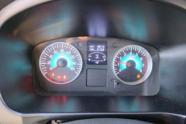 Used Jinbei Gold Hiace 2021 2.0L Passenger Van Travel Lion Mid-Size Air-Conditioned Version 9 Seats Instrument Cluster