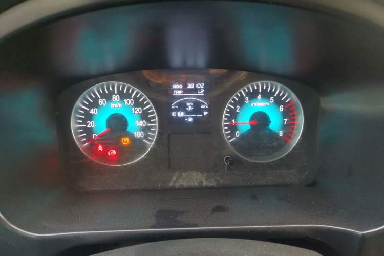 Used Jinbei Gold Hiace 2021 1.5L Passenger Van Engineering Lion Model Central Air Conditioning Version 9 Seats Instrument Cluster