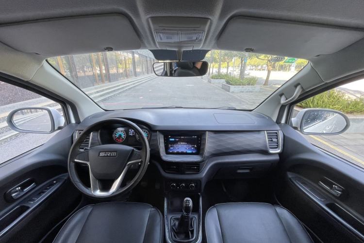 Used Jinbei Gold Hiace 2021 1.5L Passenger Van Travel Lion Central Air Conditioning Version 9 Seats Interior 2