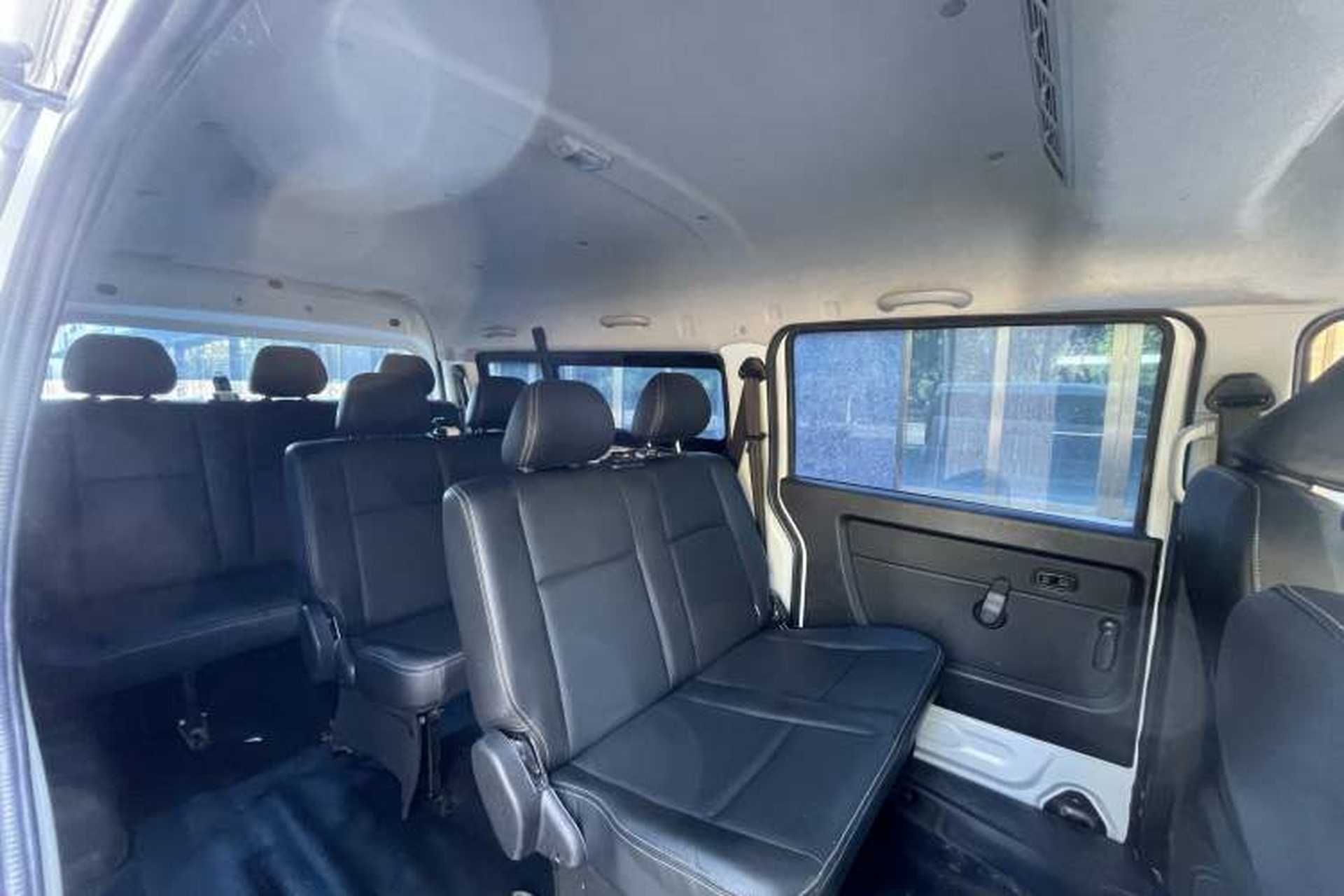 Used Jinbei Gold Hiace 2021 1.5L Passenger Van Travel Lion Central Air Conditioning Version 9 Seats Interior 3