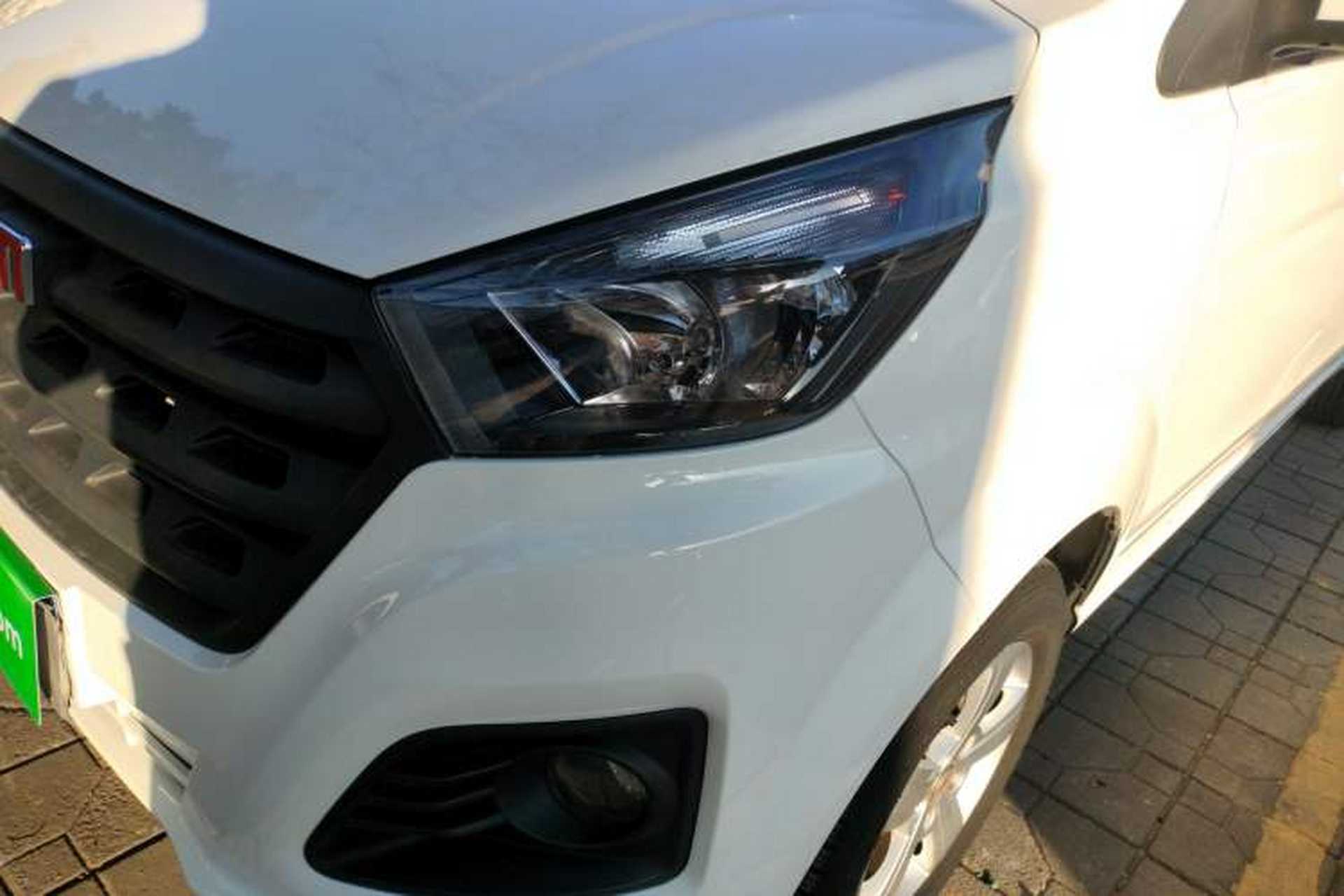 Used Jinbei Gold Hiace 2021 2.0L Passenger Van Travel Lion Mid-Size Air-Conditioned Version 9 Seats Left Front Headlight