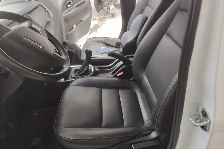 Used Jinbei Gold Hiace 2021 1.5L Passenger Van Travel Lion 6-Seater Left Front Seat